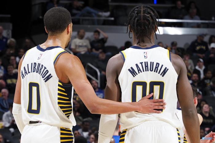  哈利伯顿精妙传球助步行者加时险胜猛龙